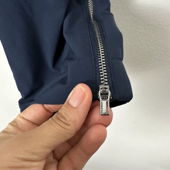 ATHLETA Brooklyn Heights Jogger Pant 8 ( M ) Dark Navy #533443 Lightweight EUC - Picture 7 of 14